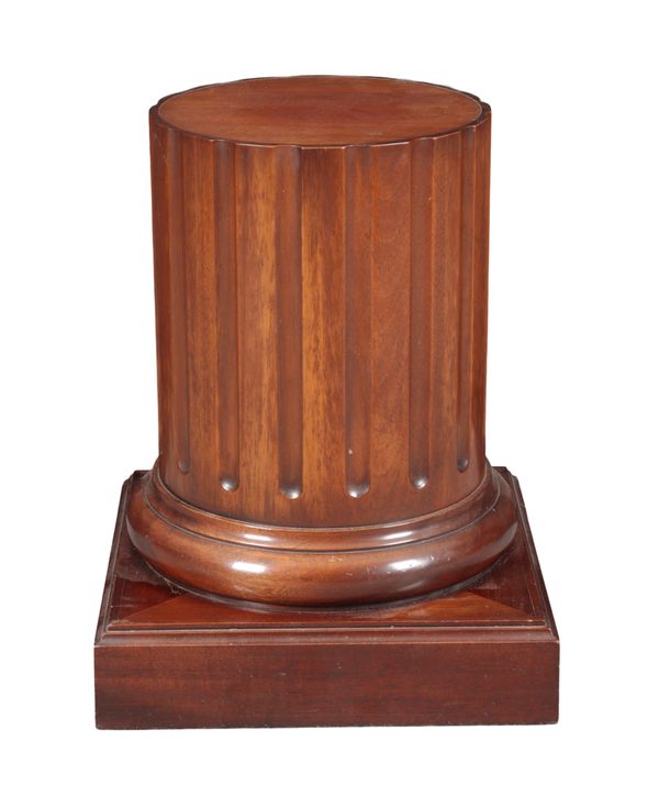 A MAHOGANY COLUMNAR PLINTH