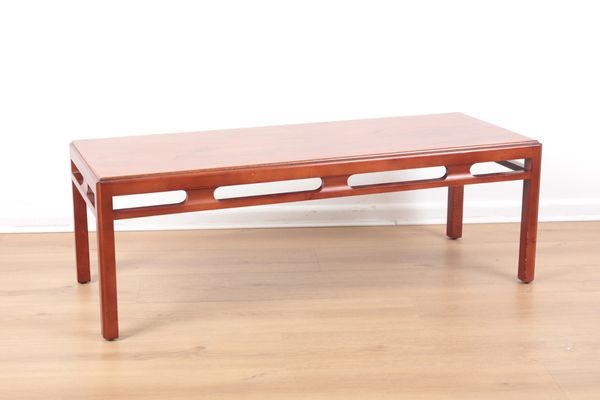 GREAVES & THOMAS: A MAHOGANY COFFEE TABLE
