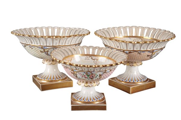 A GROUP OF THREE H & R DANIEL MAYFLOWER SHAPE CENTREPIECES