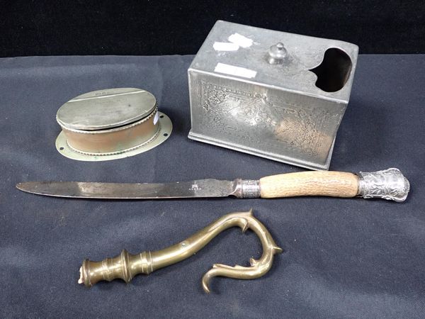 A VICTORIAN ENGRAVED PEWTER RECTANGULAR SPOON WARMER