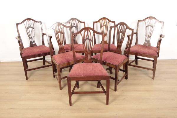 A SET OF SEVEN EDWARDIAN MAHOGANY DINING CHAIRS