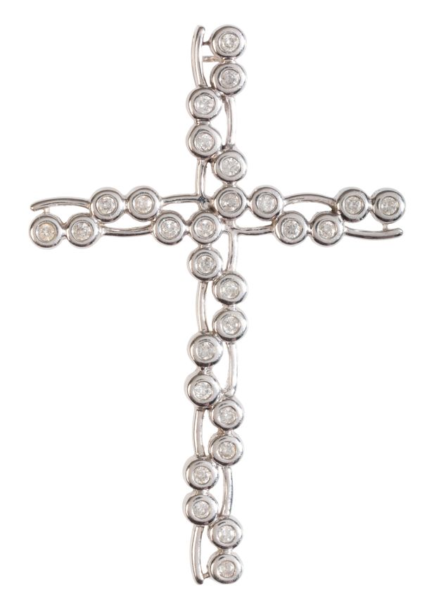 A DIAMOND CROSS PENDANT