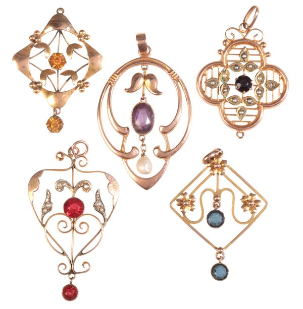 A COLLECTION OF LEVALIER PENDANTS