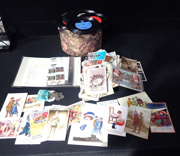 A QUANTITY OF COMIC AND WW1 POSTCARDS