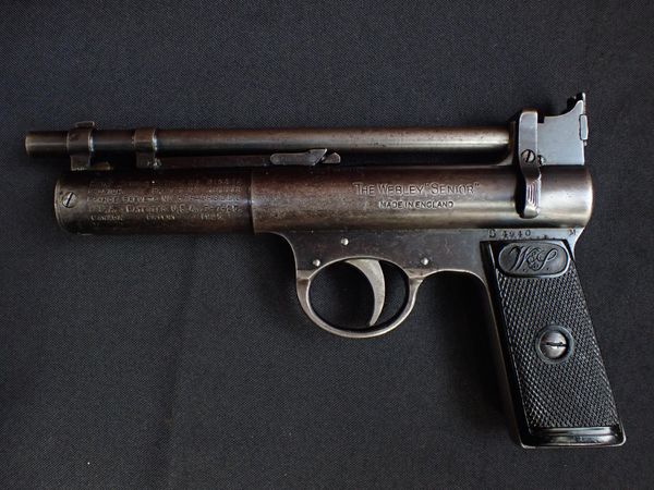 A WEBLEY SENIOR AIR PISTOL