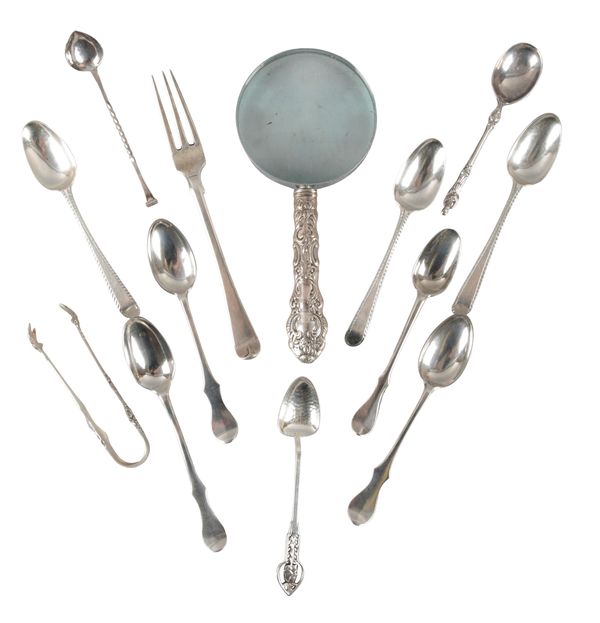 A QUANTITY OF SILVER TEASPOONS
