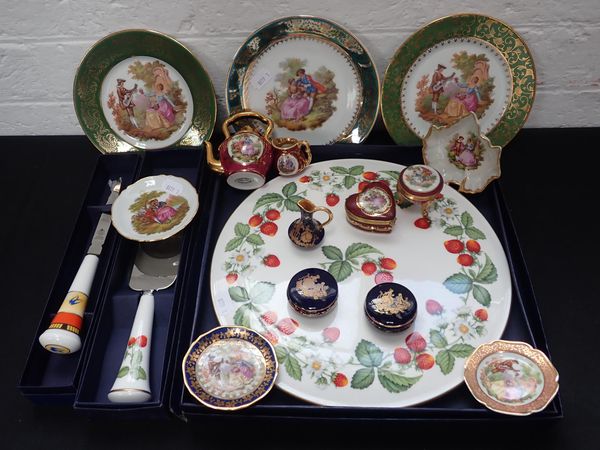 A ROYAL WORCESTER 'STRAWBERRIES' CAKE PLATE AND KNIFE