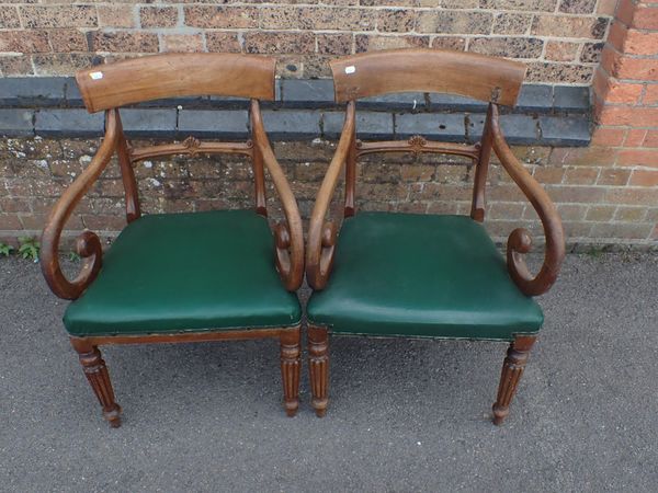 A PAIR OF WILLIAM IV MAHOGANY ARMCHAIRS