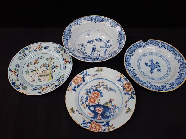 THREE DELFT PLATES AND A BOWL