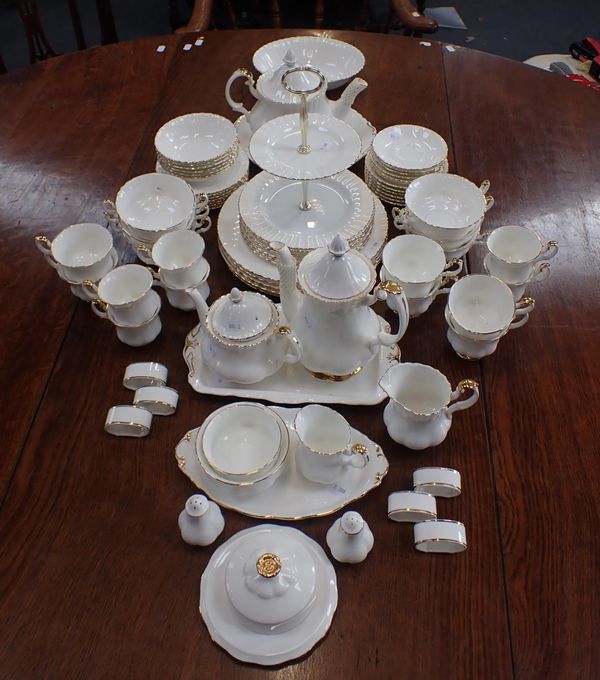 A ROYAL ALBERT 'VAL D'OR' DINNER SERVICE