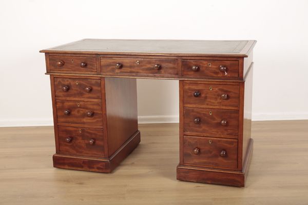 A VICTORIAN MAHOGANY PEDESTAL DESK