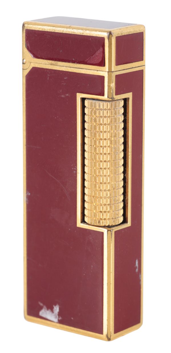 A DUNHILL GOLD PLATED AND RED LACQUERED ‘ROLLAGAS CLASSIC’ LIGHTER