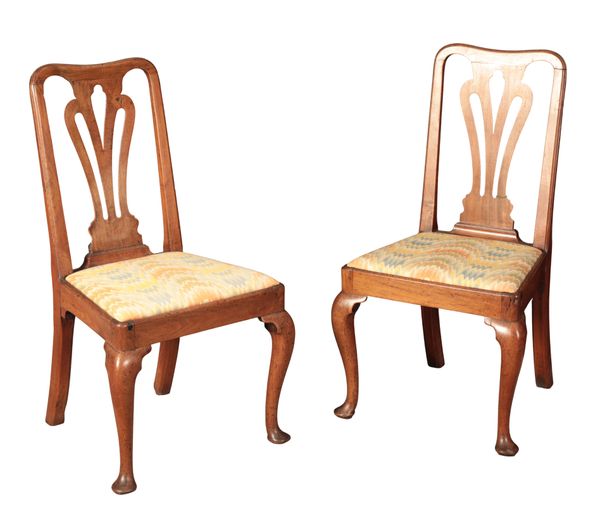 A PAIR OF GEORGE I WALNUT SIDE CHAIRS