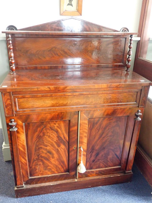 A SMALL REGENCY MAHOGANY CHIFFONIER