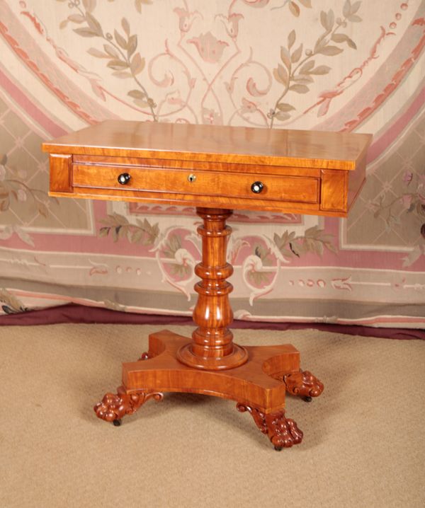 A WILLIAM IV SATINWOOD CENTRE TABLE