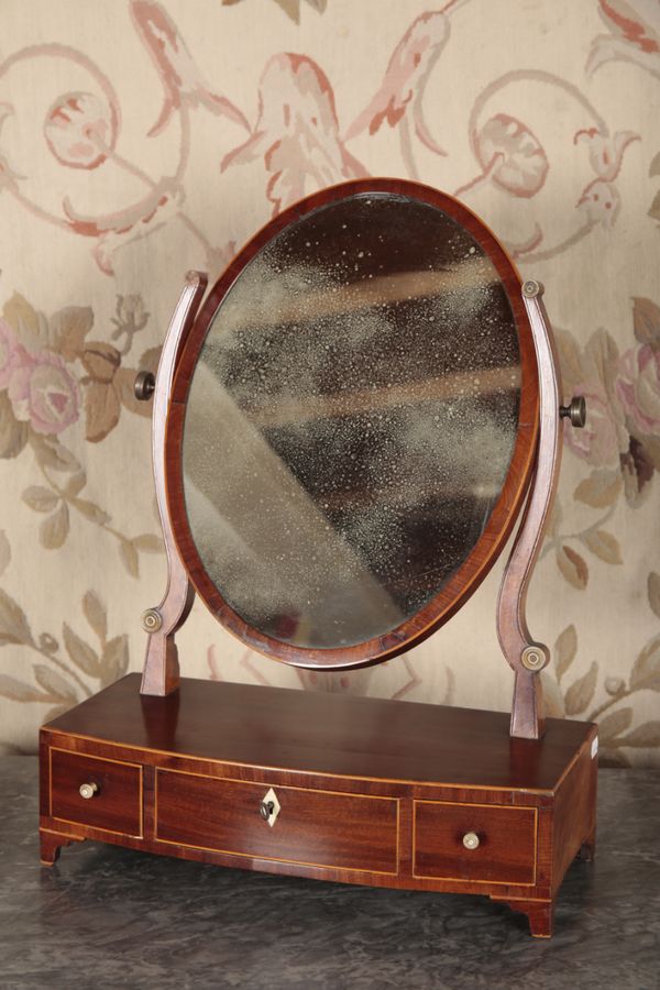 A REGENCY MAHOGANY DRESSING MIRROR