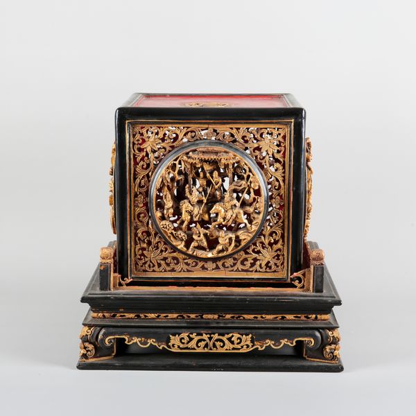 A CHINESE BLACK LACQUER, RED LACQUER AND CARVED GILTWOOD ALTAR BOX