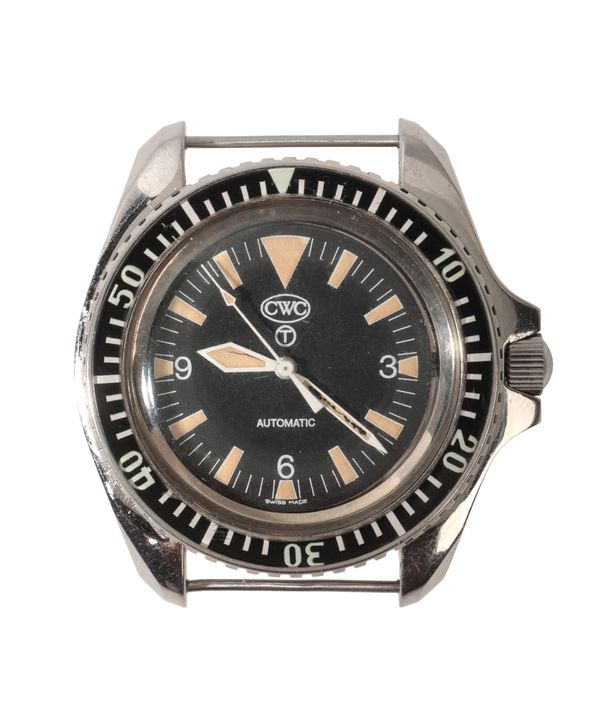 CWC MILITARY: A GENTLEMAN'S STAINLESS STEEL DIVER'S WRISTWATCH