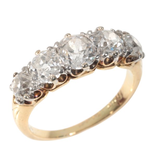 AN ANTIQUE DIAMOND FIVE STONE RING