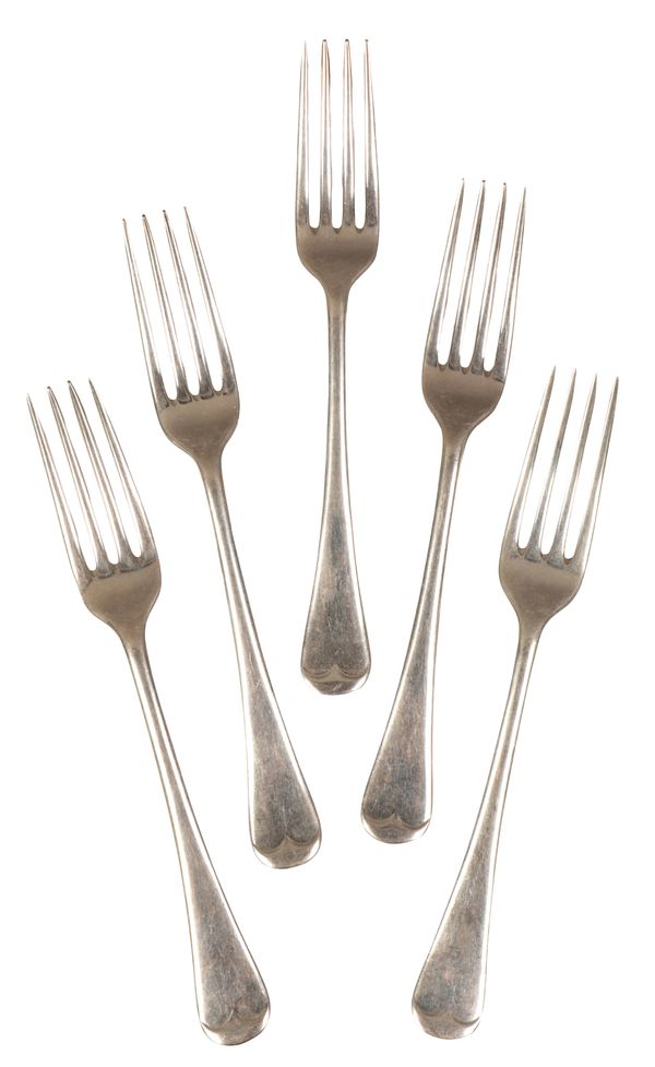 A SET OF FIVE ELIZABETH II SILVER OLD ENGLISH PATTERN DESSERT FORKS