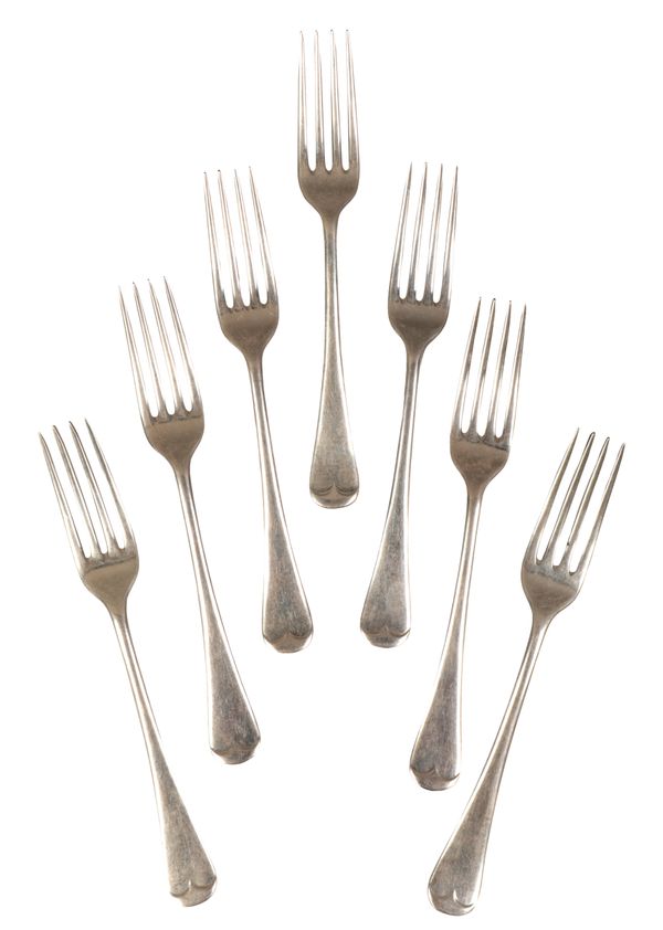 A SET OF SEVEN ELIZABETH II SILVER OLD ENGLISH PATTERN DESSERT FORKS