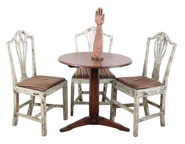 A FRENCH OAK TILT-TOP CIRCULAR TABLE