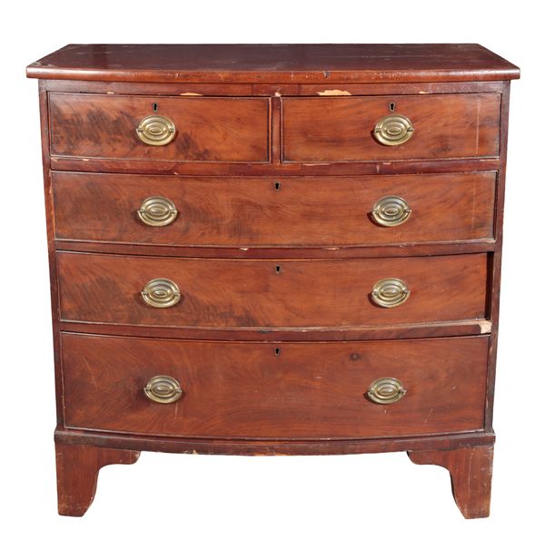 A GEORGE III MAHOGANY BOWFRONT CHEST OF DRAWERS