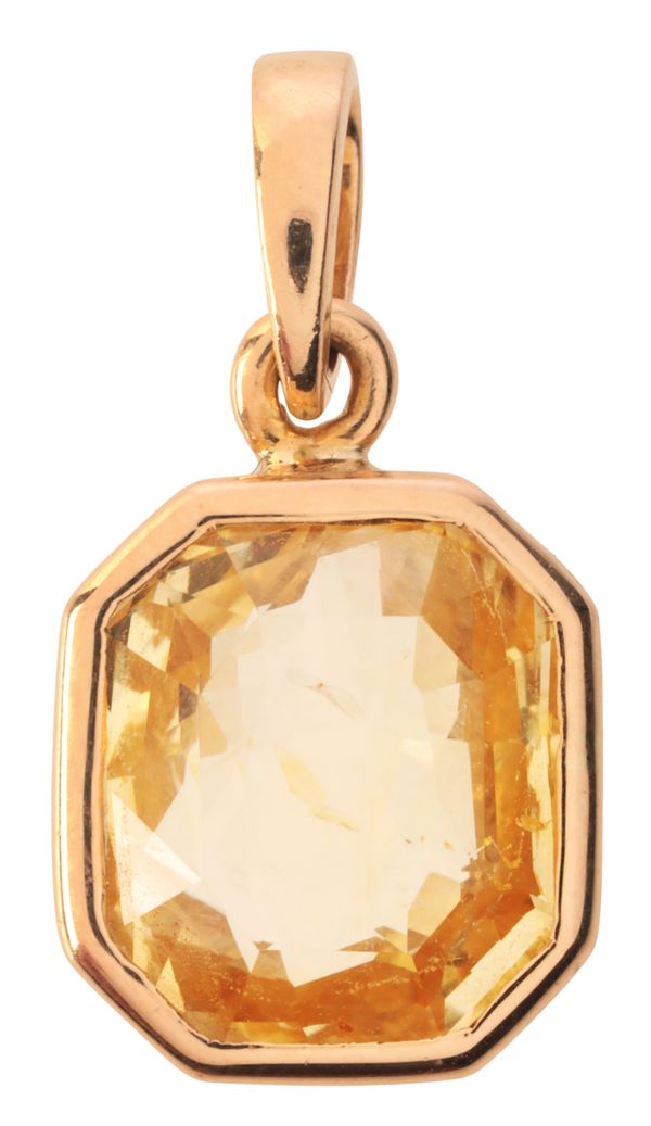 A YELLOW TOPAZ PENDANT