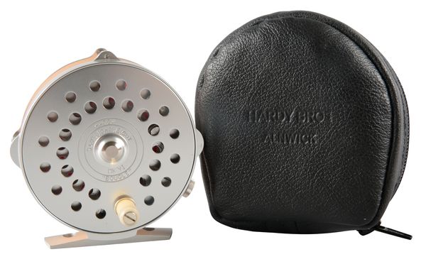 HARDY: A BOUGLE LIGHTWEIGHT 3 1/2" FLY REEL