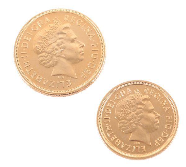 A 2005 QUEEN ELIZABETH II GOLD SOVEREIGN