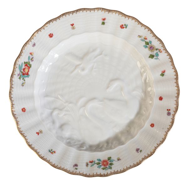 A MEISSEN SWAN SERVICE PLATE