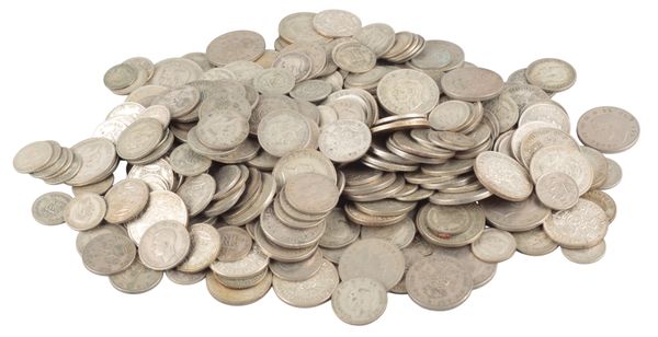 A QUANTITY OF GEORGE VI HALF CROWNS