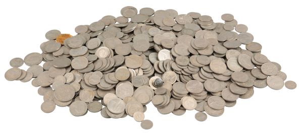 A QUANTITY OF VARIOUS QUEEN ELIZABETH II HALF CROWNS