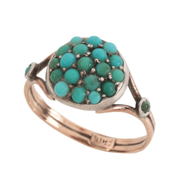 A TURQUOISE BOMBÉ RING