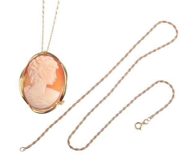A CAMEO PENDANT NECKLACE / BROOCH