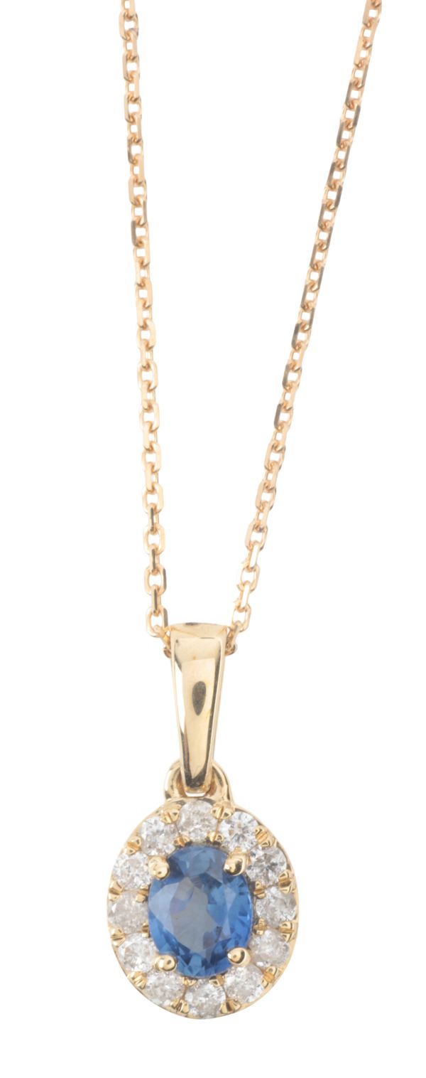 A SAPPHIRE AND DIAMOND CLUSTER PENDANT NECKLACE