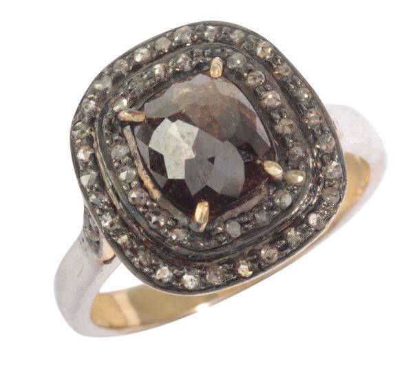 A FANCY BROWN DIAMOND CLUSTER RING