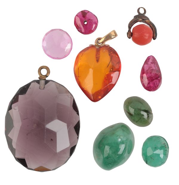 A COLLECTION OF GEMSTONES