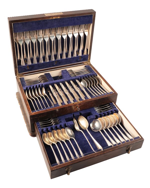 A GEORGE V SILVER RAT TAIL PATTERN CUTLERY SERVICE