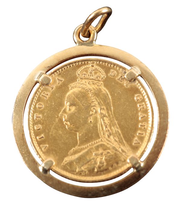 A QUEEN VICTORIA 1887 GOLD HALF SOVEREIGN PENDANT