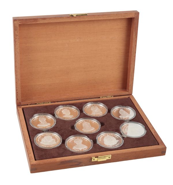 THE QUEENS OF THE BRITISH ISLES SILVER MEDAL SET