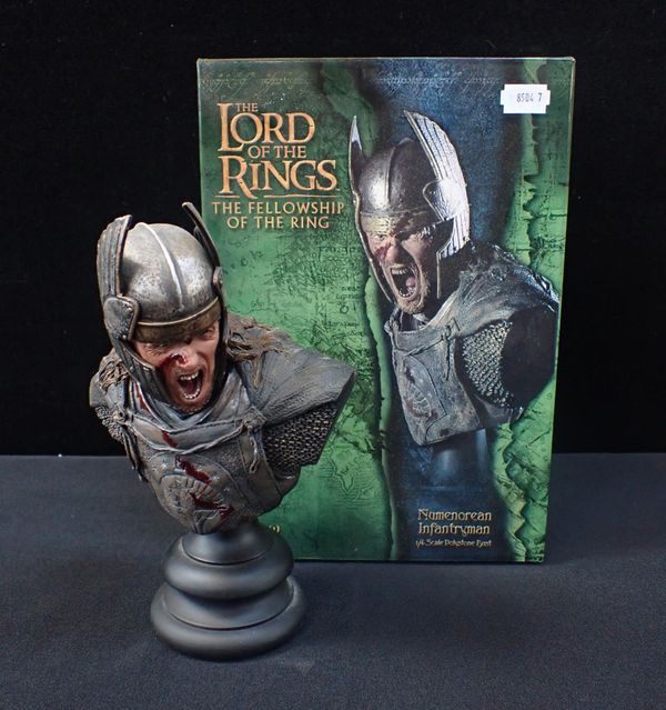 LORD OF THE RINGS SIDESHOW WETA BUST