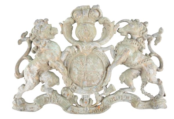 A VICTORIAN LEAD AND POLYCHROME PAINTED ROYAL COAT OF ARMS