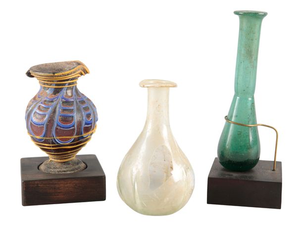 AN ANCIENT CORE-FORMED GLASS ARYBALLOS
