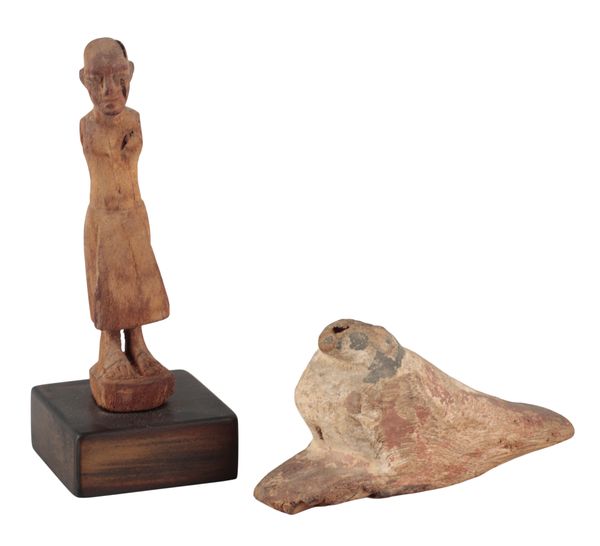 AN ANCIENT EGYPTIAN CARVED WOOD FUNERY FIGURE