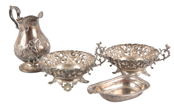 A GEORGE III SILVER PAP BOAT