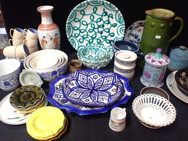 A QUANTITY OF CERAMICS