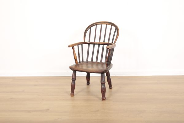 A CHILD'S ELM AND ASH WINDSOR CHAIR