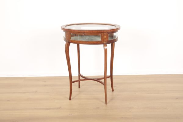 AN EDWARDIAN SATINWOOD OVAL BIJOUTERIE TABLE