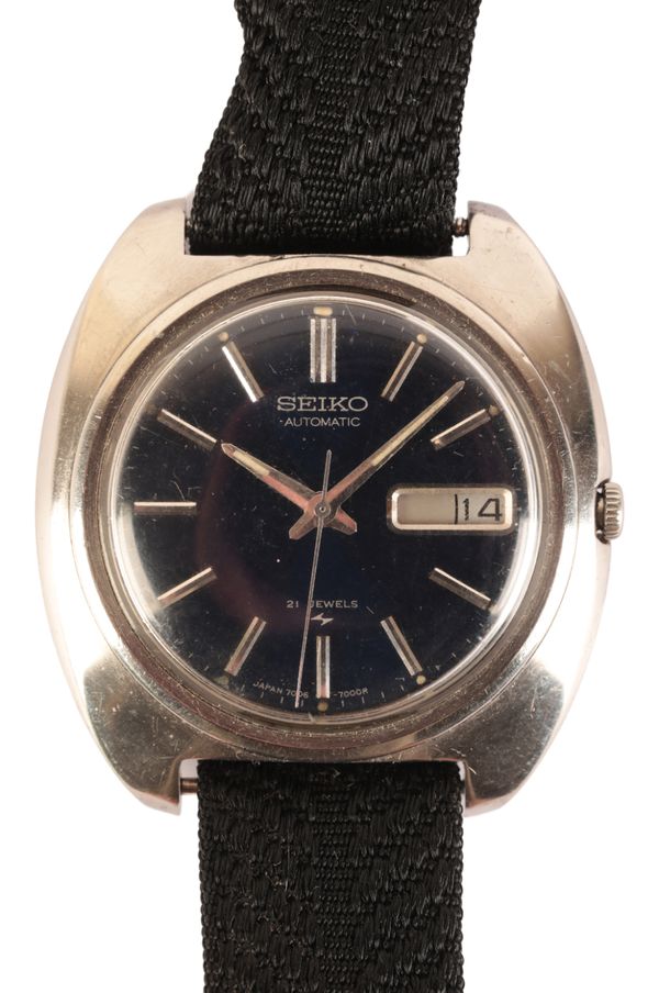 SEIKO: A GENTLEMAN'S STAINLESS STEEL WRISTWATCH